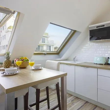 Nice And Bright Studio Two Steps Away From The Beach In - Welkeys Biarritz