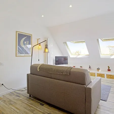Nice And Bright Studio Two Steps Away From The Beach In - Welkeys * Biarritz