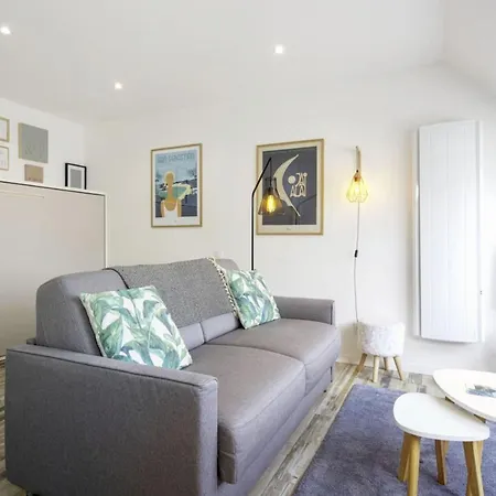 Apartman Nice And Bright Studio Two Steps Away From The Beach In - Welkeys Biarritz