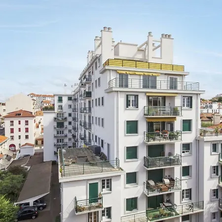 Nice And Bright Studio Two Steps Away From The Beach In - Welkeys Apartman